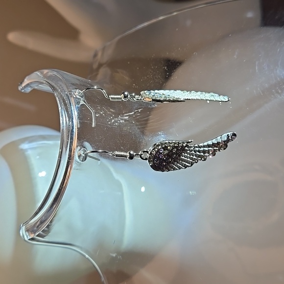 Angel Wings Rhinestone Alloy Earrings - white - Picture 3 of 5